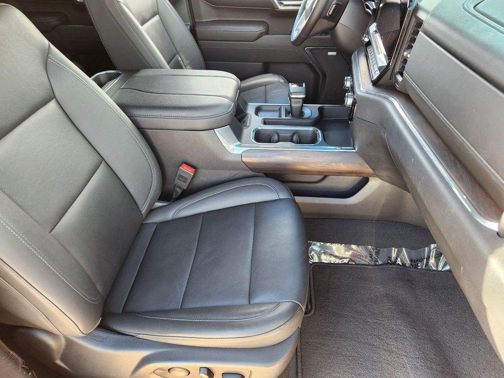 used 2023 GMC Sierra 1500 car, priced at $32,416