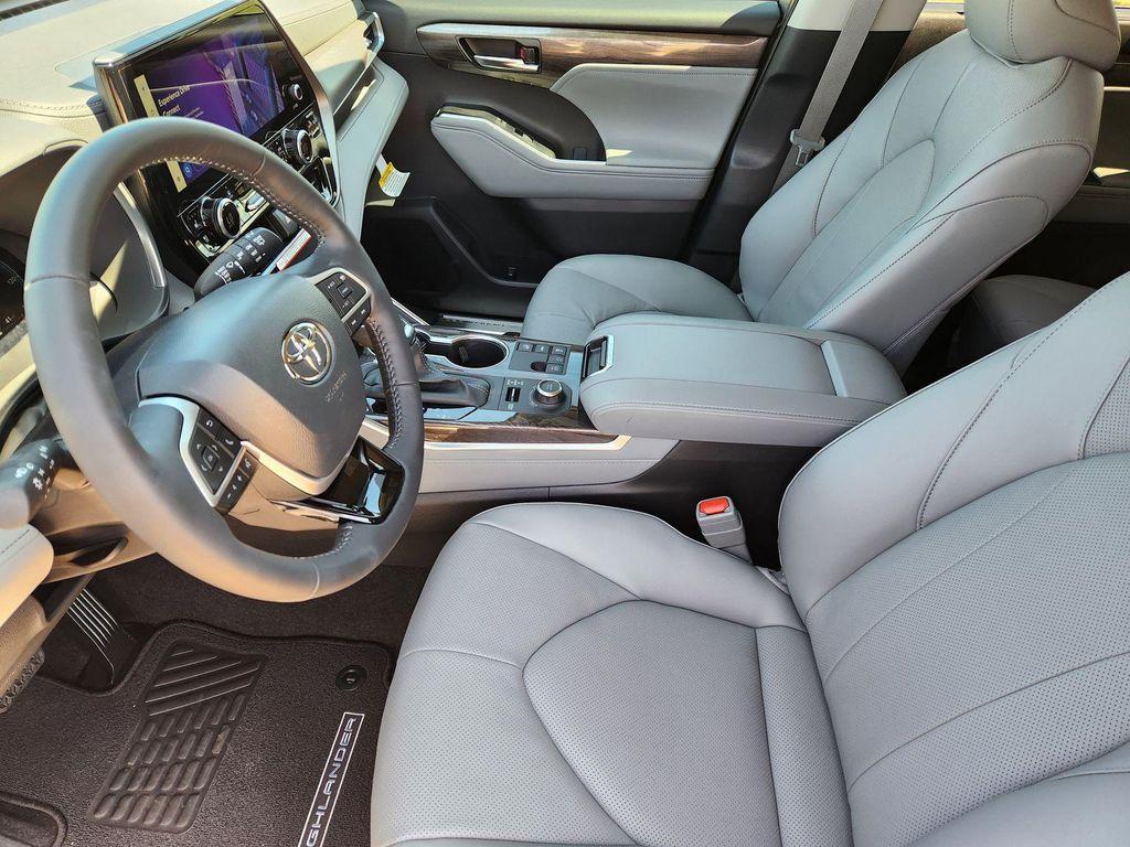 new 2026 Toyota Highlander car, priced at $50,914