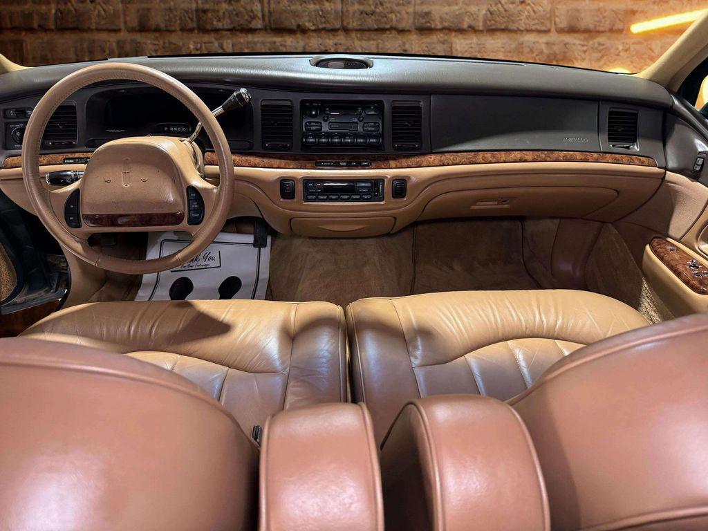 used 1996 Lincoln Town Car car, priced at $15,494
