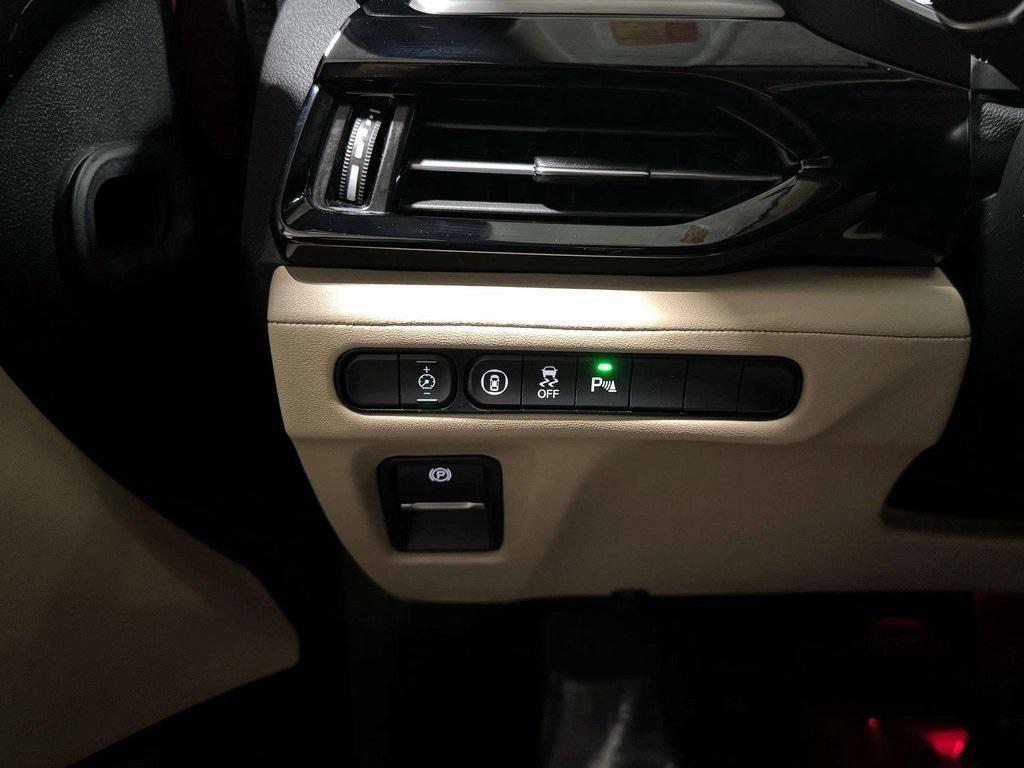 used 2025 Acura MDX car, priced at $47,995