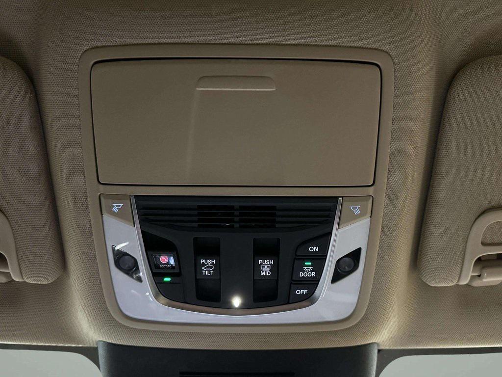 used 2025 Acura MDX car, priced at $47,995