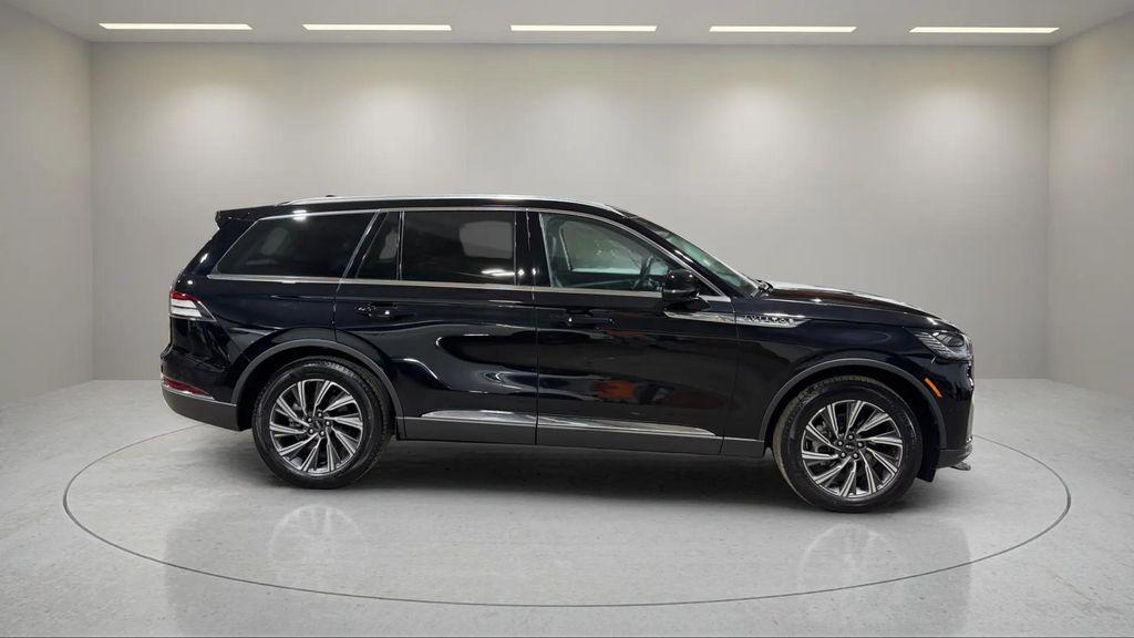 used 2025 Lincoln Aviator car, priced at $59,995