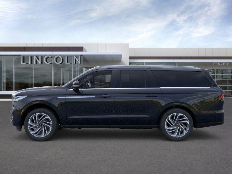 new 2025 Lincoln Navigator car, priced at $101,452