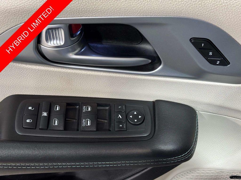 used 2019 Chrysler Pacifica Hybrid car, priced at $18,995