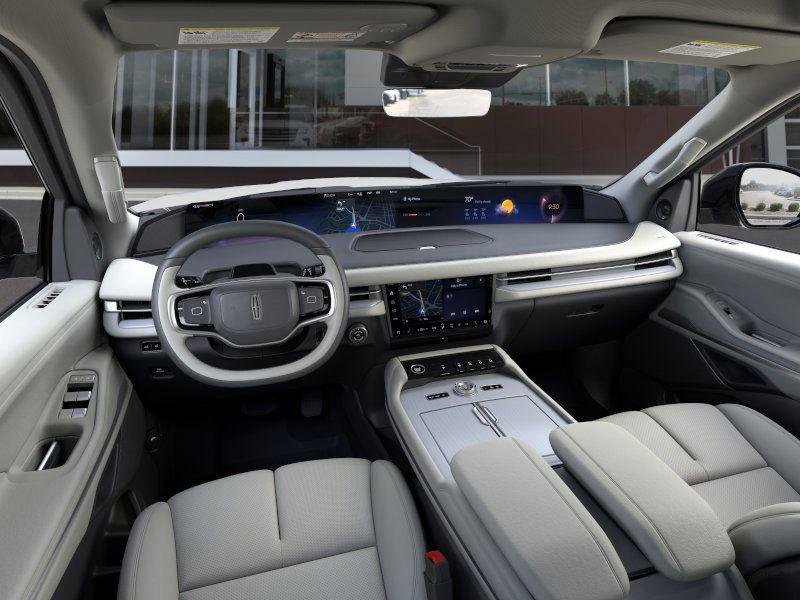 new 2025 Lincoln Navigator car, priced at $102,114