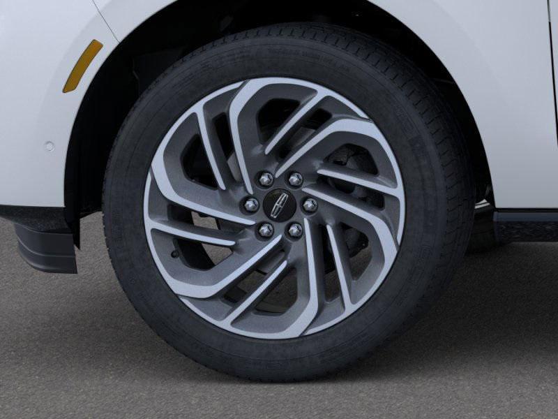 new 2025 Lincoln Navigator car, priced at $104,614