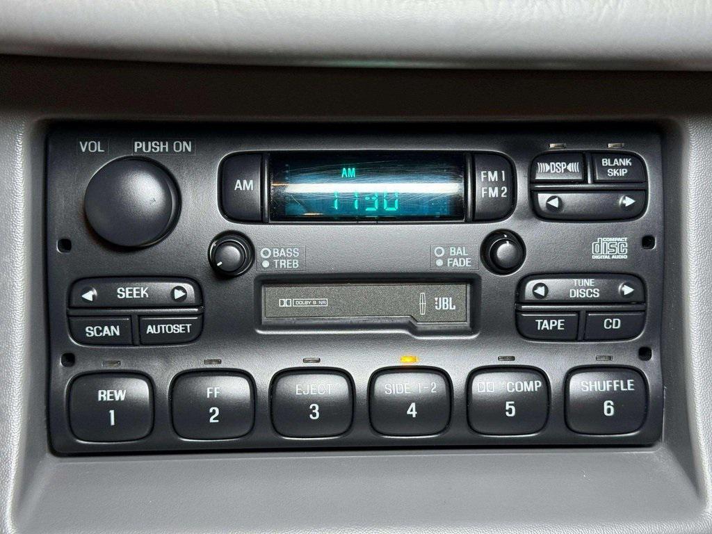 used 1995 Lincoln Town Car car, priced at $16,495