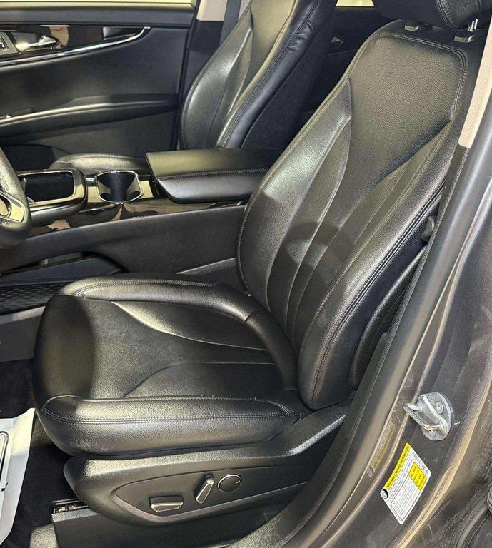 used 2022 Lincoln Nautilus car, priced at $22,487