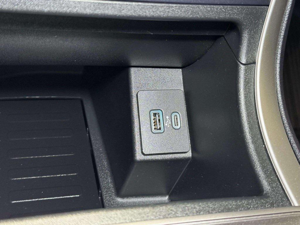 used 2023 Ford Edge car, priced at $20,000