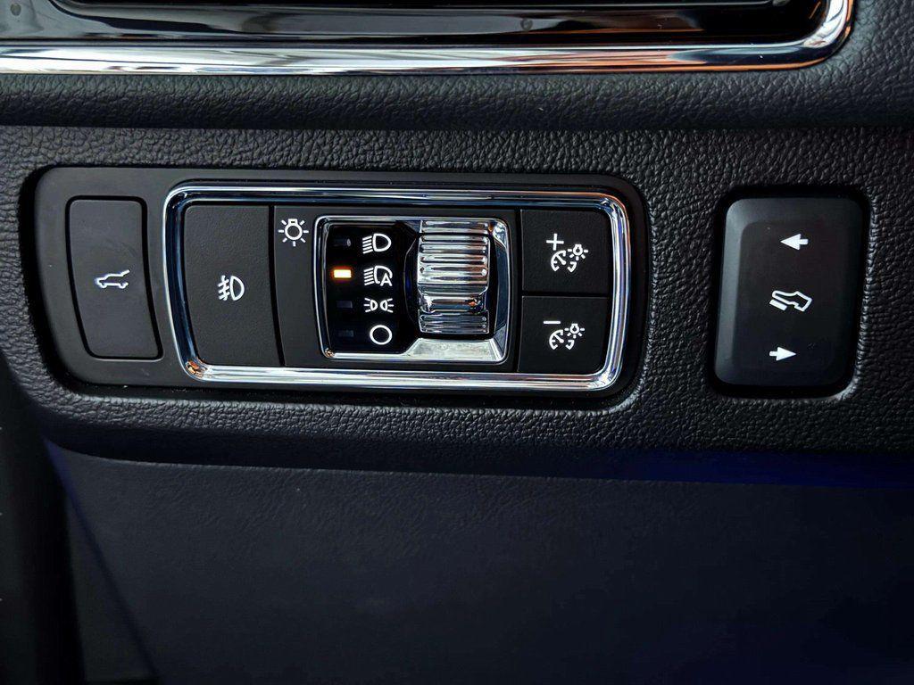 used 2023 Lincoln Navigator car, priced at $66,495