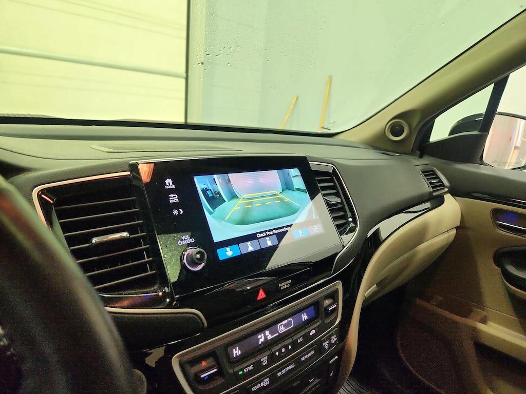 used 2022 Honda Pilot car, priced at $36,998