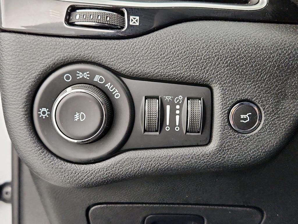 used 2023 Jeep Cherokee car, priced at $21,998