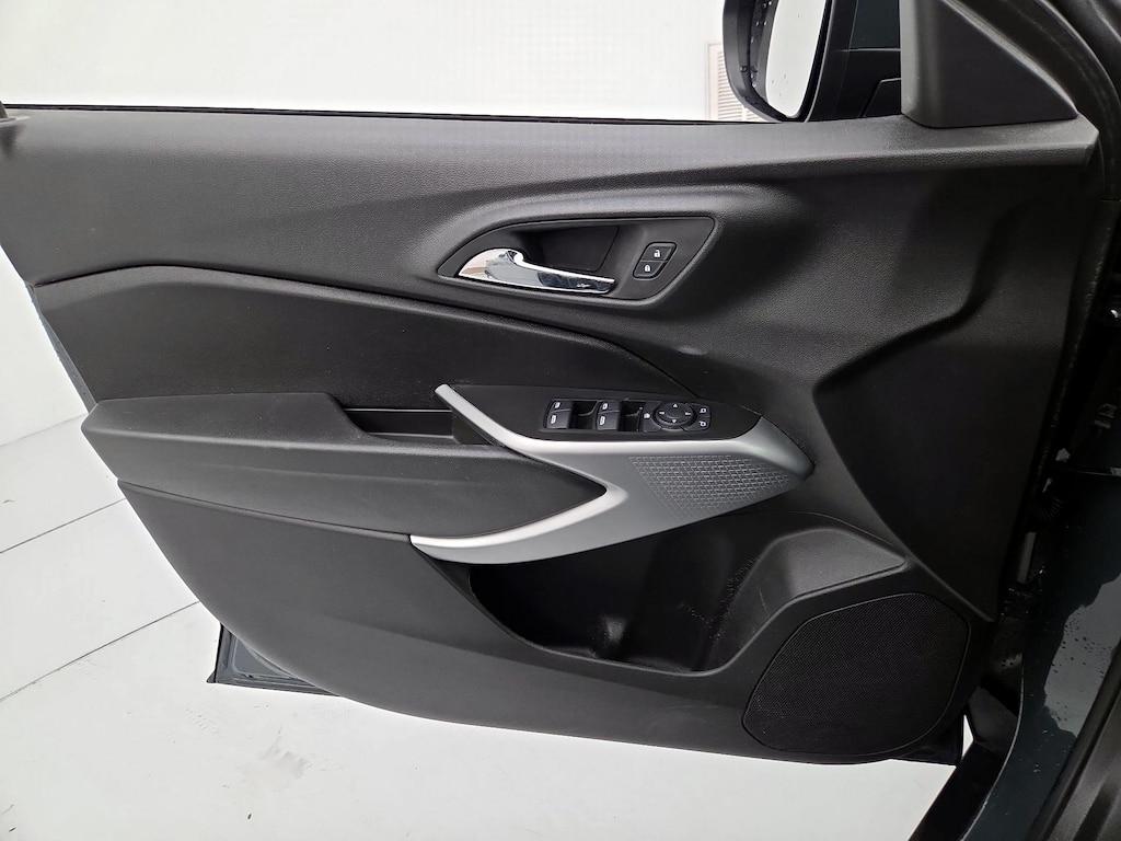 used 2025 Chevrolet Trax car, priced at $22,998