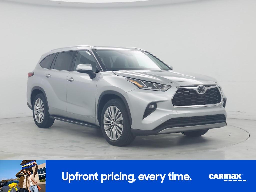 used 2023 Toyota Highlander car, priced at $42,998