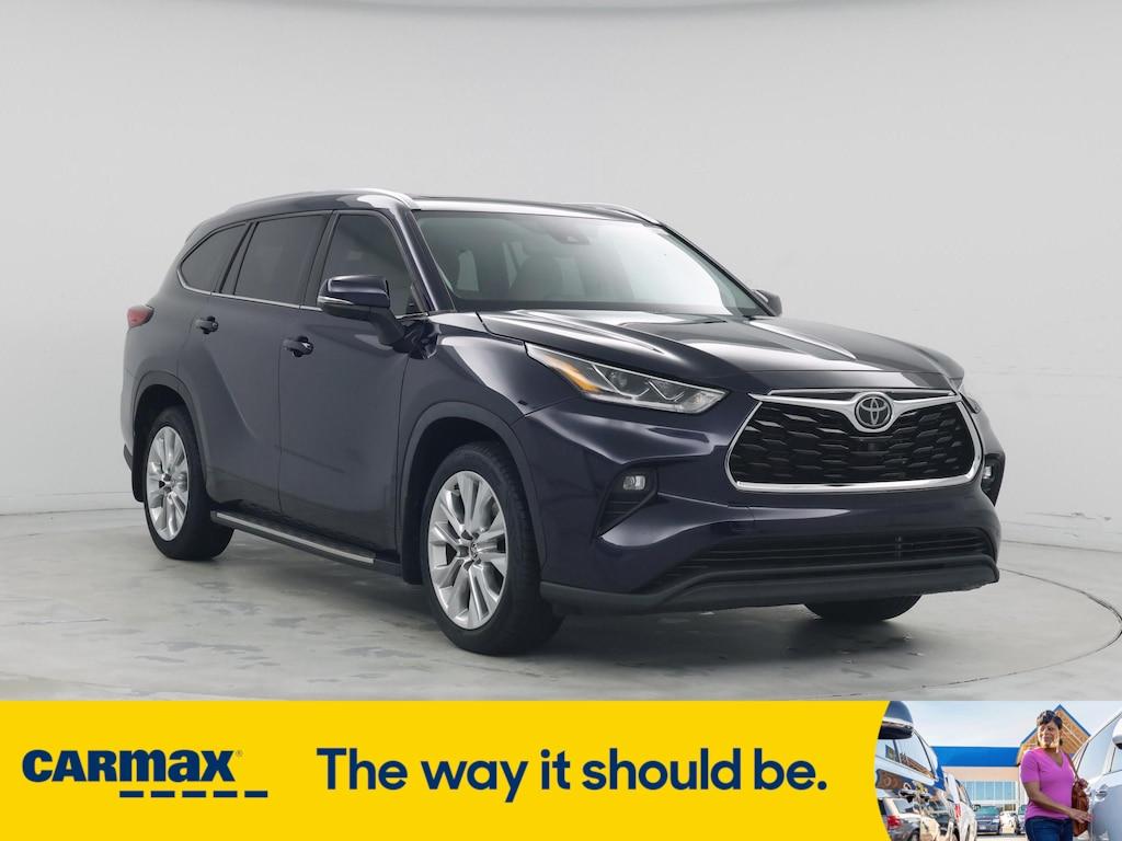 used 2022 Toyota Highlander car, priced at $39,998