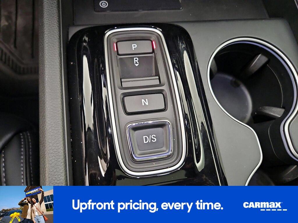 used 2025 Honda Pilot car, priced at $43,998