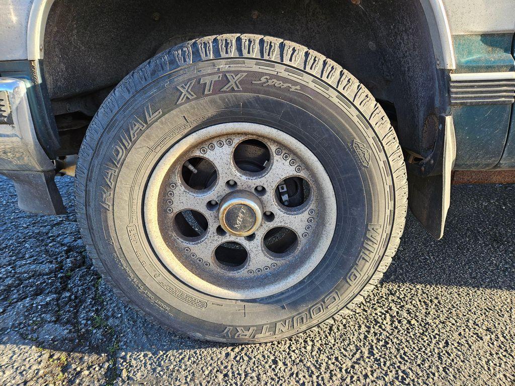 used 1995 Chevrolet 1500 car, priced at $4,499