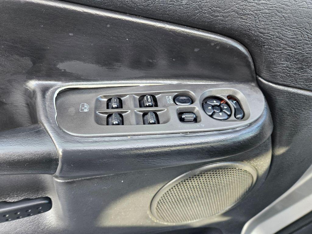 used 2004 Dodge Ram 1500 car, priced at $4,999