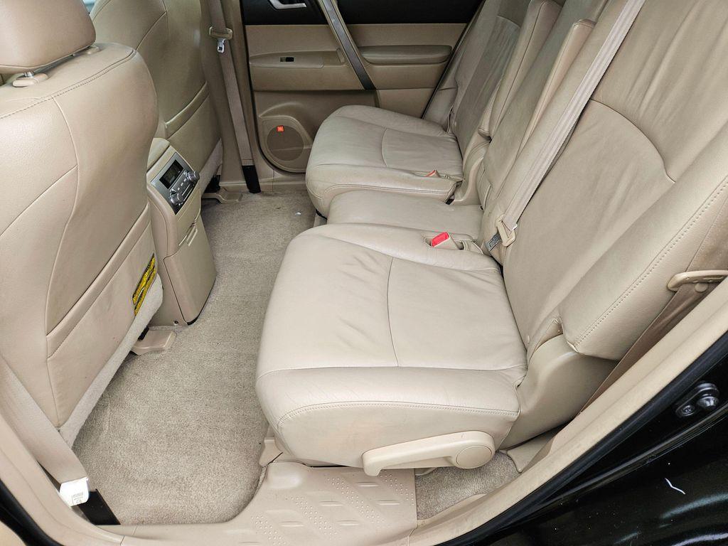 used 2009 Toyota Highlander car, priced at $7,999