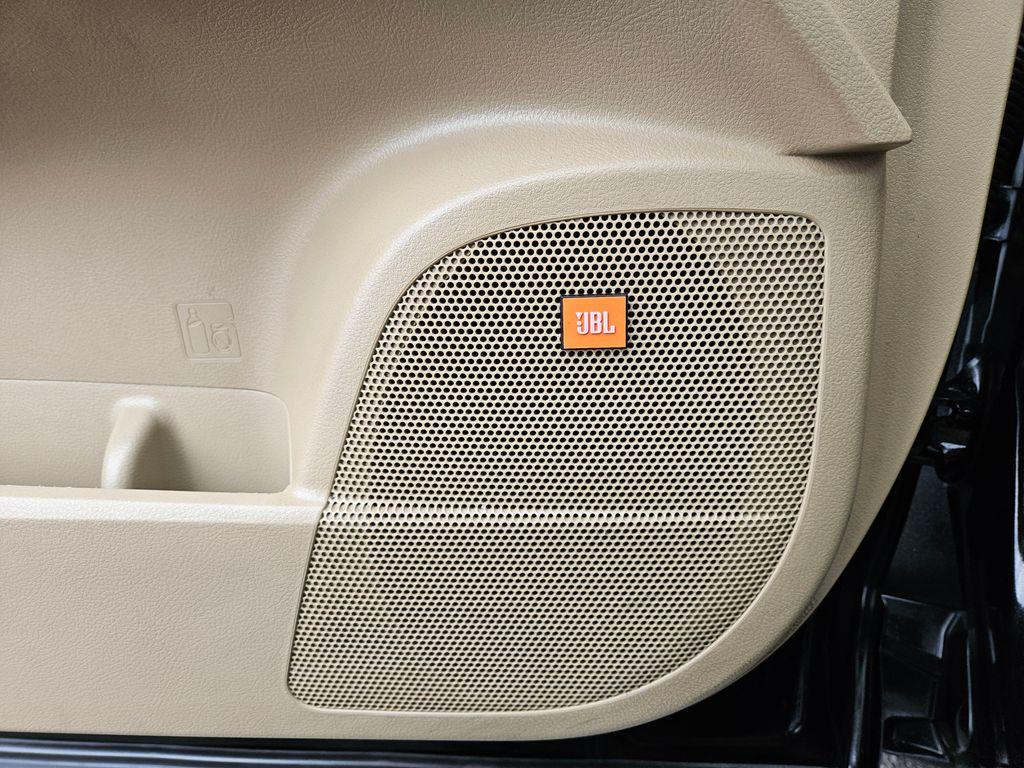 used 2009 Toyota Highlander car, priced at $7,999