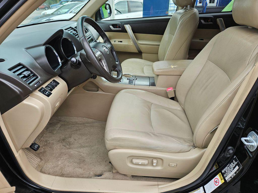 used 2009 Toyota Highlander car, priced at $7,999