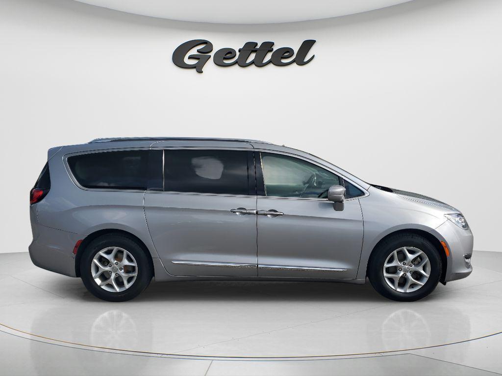 used 2017 Chrysler Pacifica car, priced at $13,872