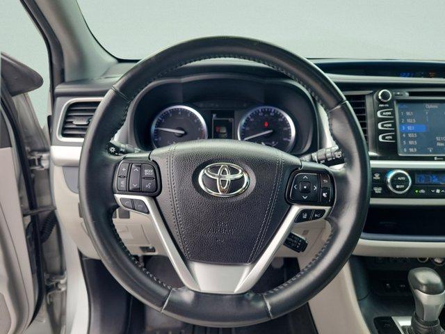 used 2019 Toyota Highlander car, priced at $15,207
