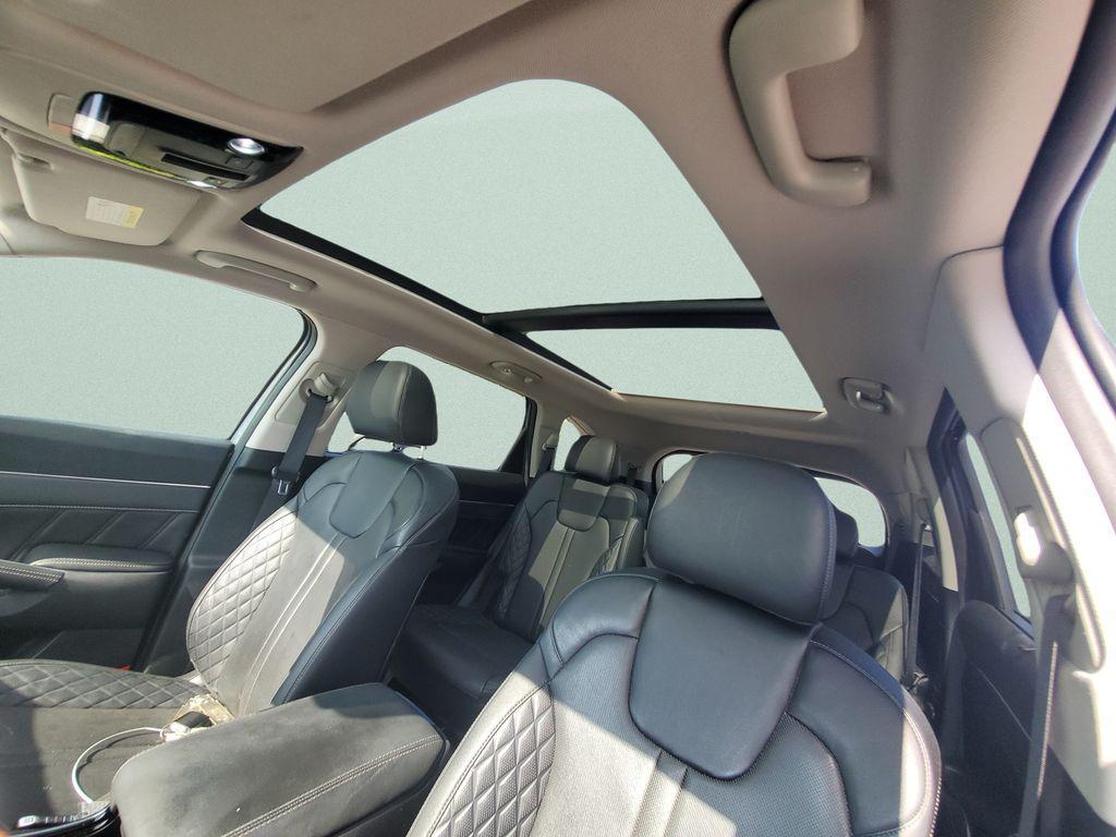 used 2023 Kia Sorento car, priced at $31,381