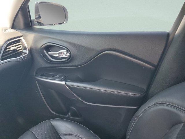 used 2019 Jeep Cherokee car, priced at $12,789