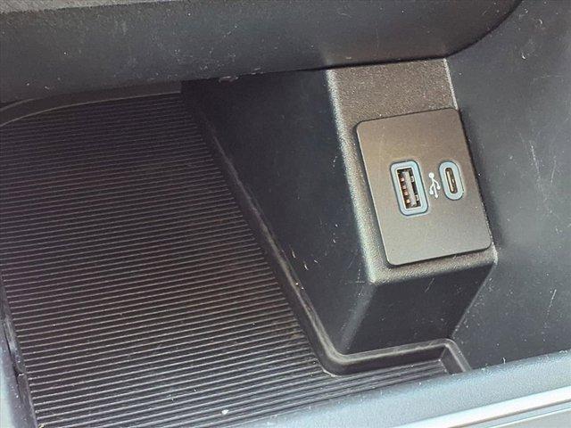 used 2024 Ford Edge car, priced at $26,900