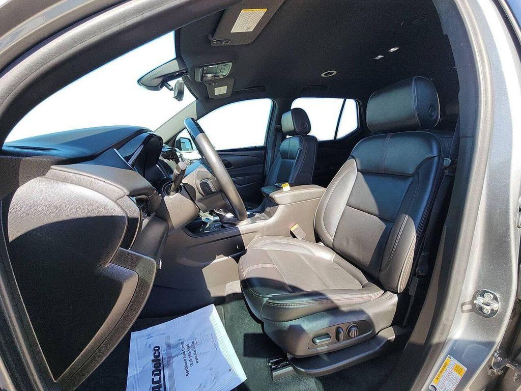 used 2023 Chevrolet Traverse car, priced at $31,450
