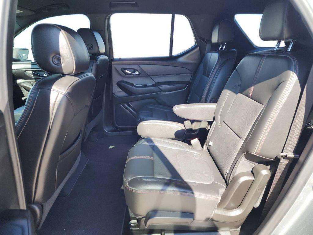 used 2023 Chevrolet Traverse car, priced at $31,450