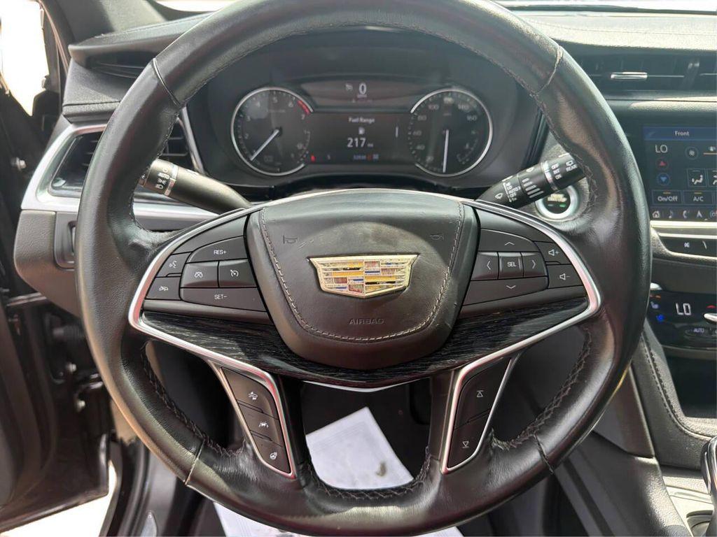 used 2024 Cadillac XT5 car, priced at $29,350