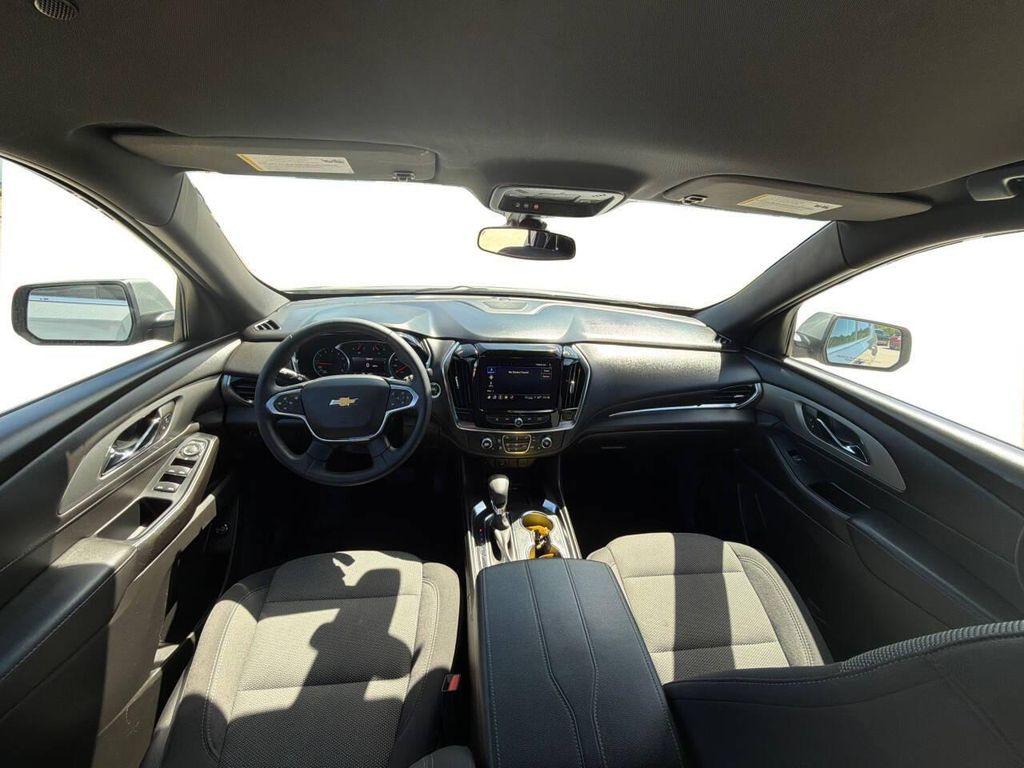 used 2024 Chevrolet Traverse car, priced at $31,650