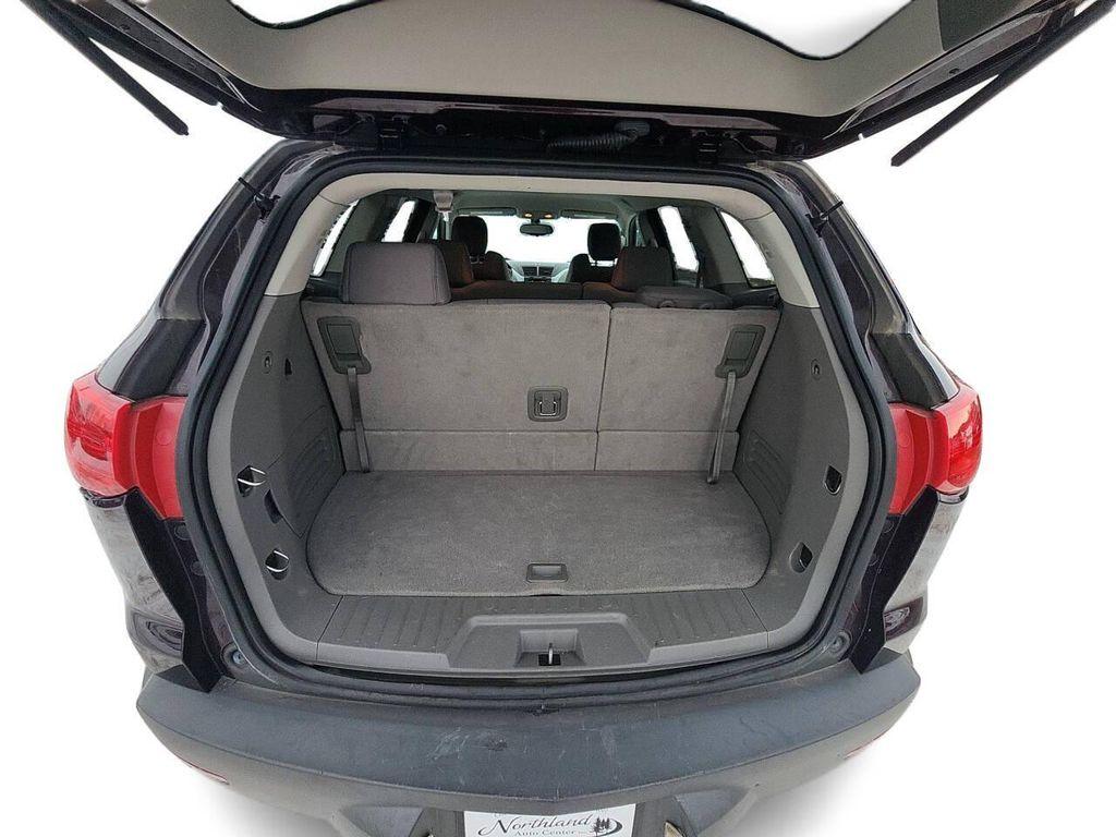 used 2010 Chevrolet Traverse car, priced at $4,950