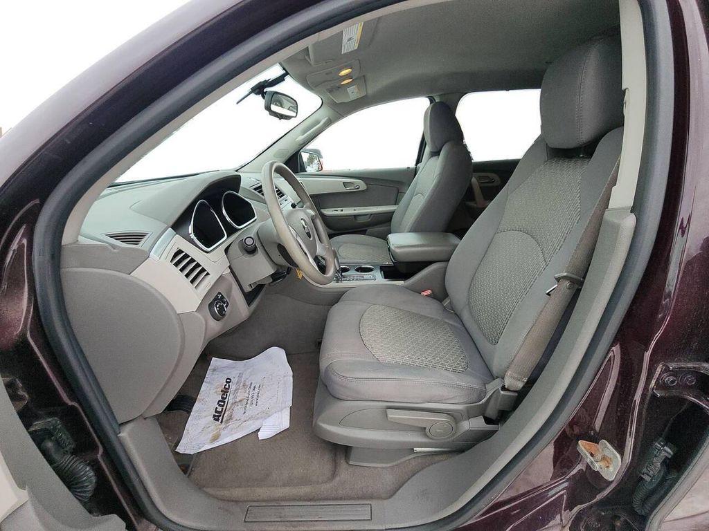 used 2010 Chevrolet Traverse car, priced at $4,950