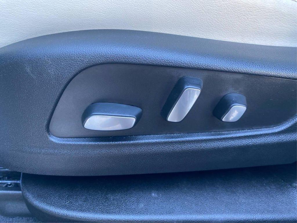 used 2022 Cadillac XT5 car, priced at $29,950