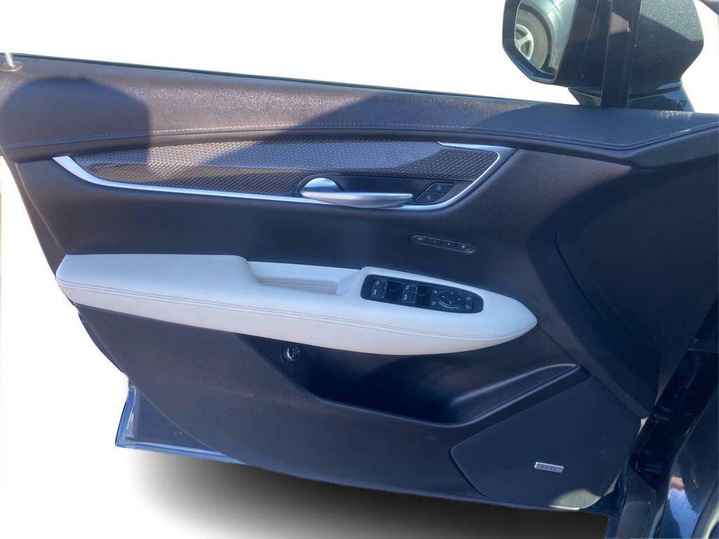 used 2022 Cadillac XT5 car, priced at $29,950