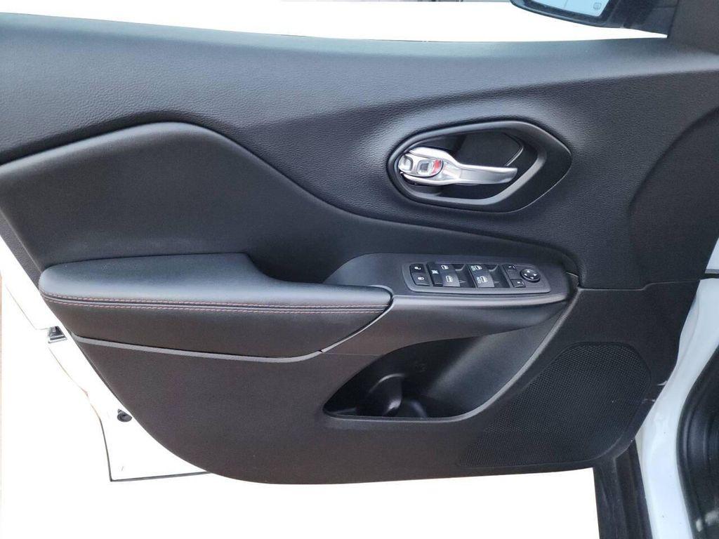 used 2022 Jeep Cherokee car, priced at $21,950