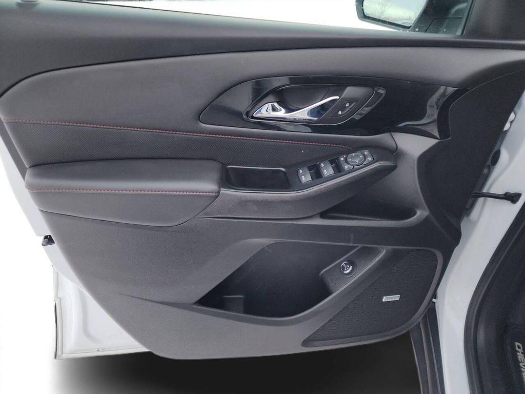 used 2023 Chevrolet Traverse car, priced at $28,950