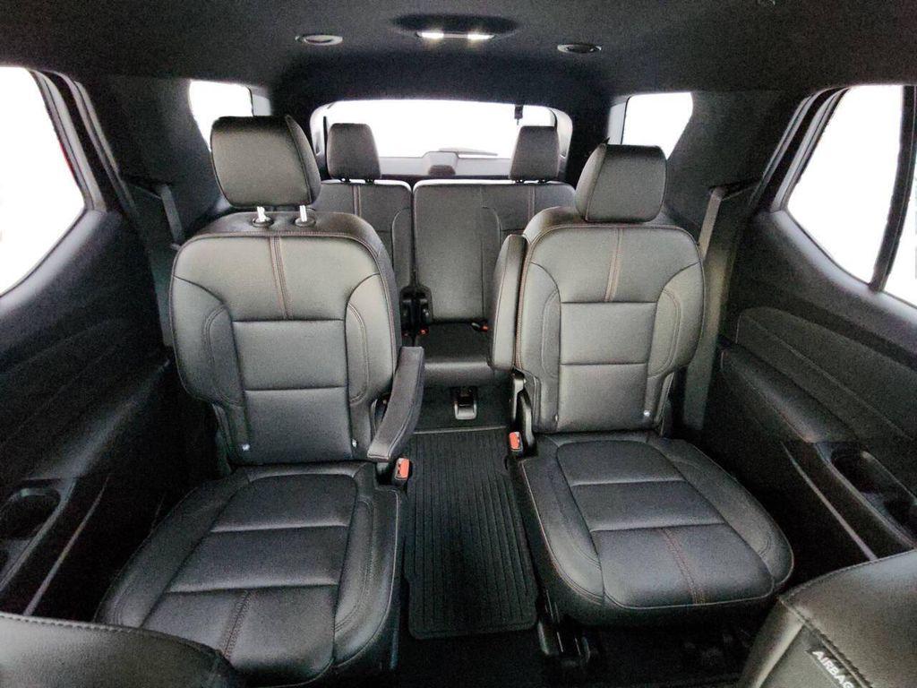 used 2023 Chevrolet Traverse car, priced at $28,950