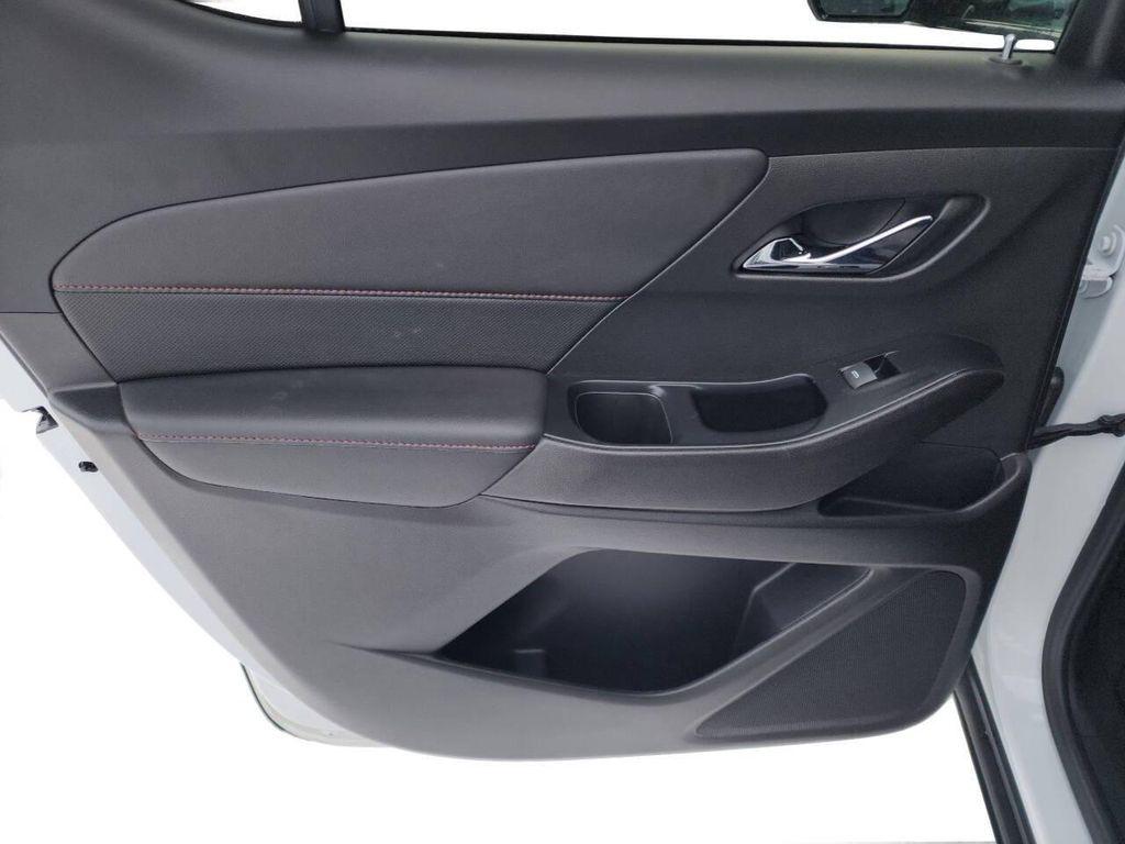 used 2023 Chevrolet Traverse car, priced at $28,950