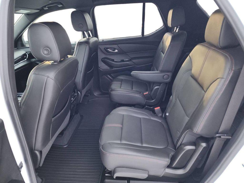 used 2023 Chevrolet Traverse car, priced at $28,950