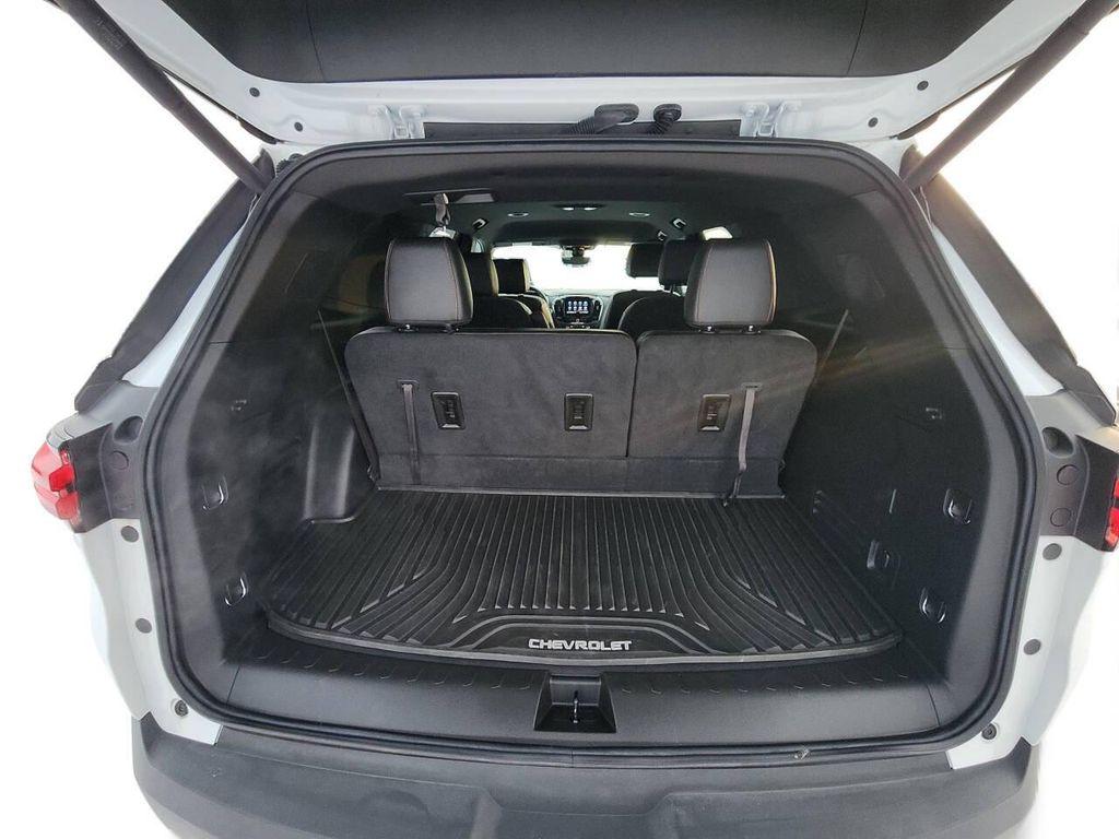 used 2023 Chevrolet Traverse car, priced at $28,950