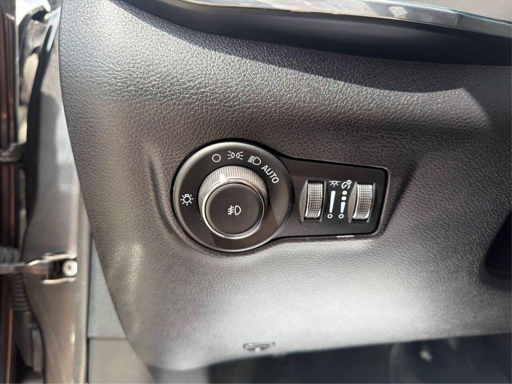 used 2023 Jeep Compass car