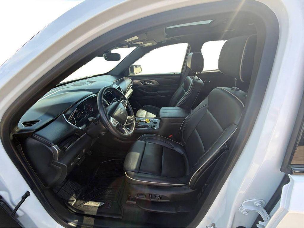 used 2023 Chevrolet Traverse car, priced at $32,950