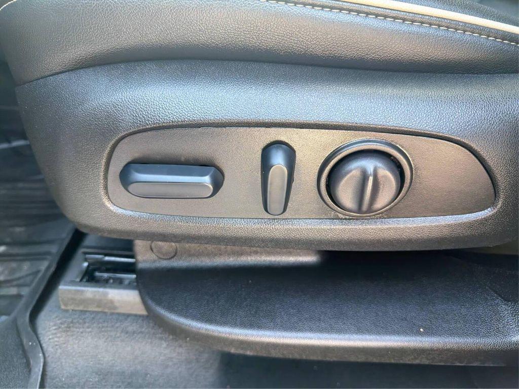 used 2023 Chevrolet Traverse car, priced at $32,950