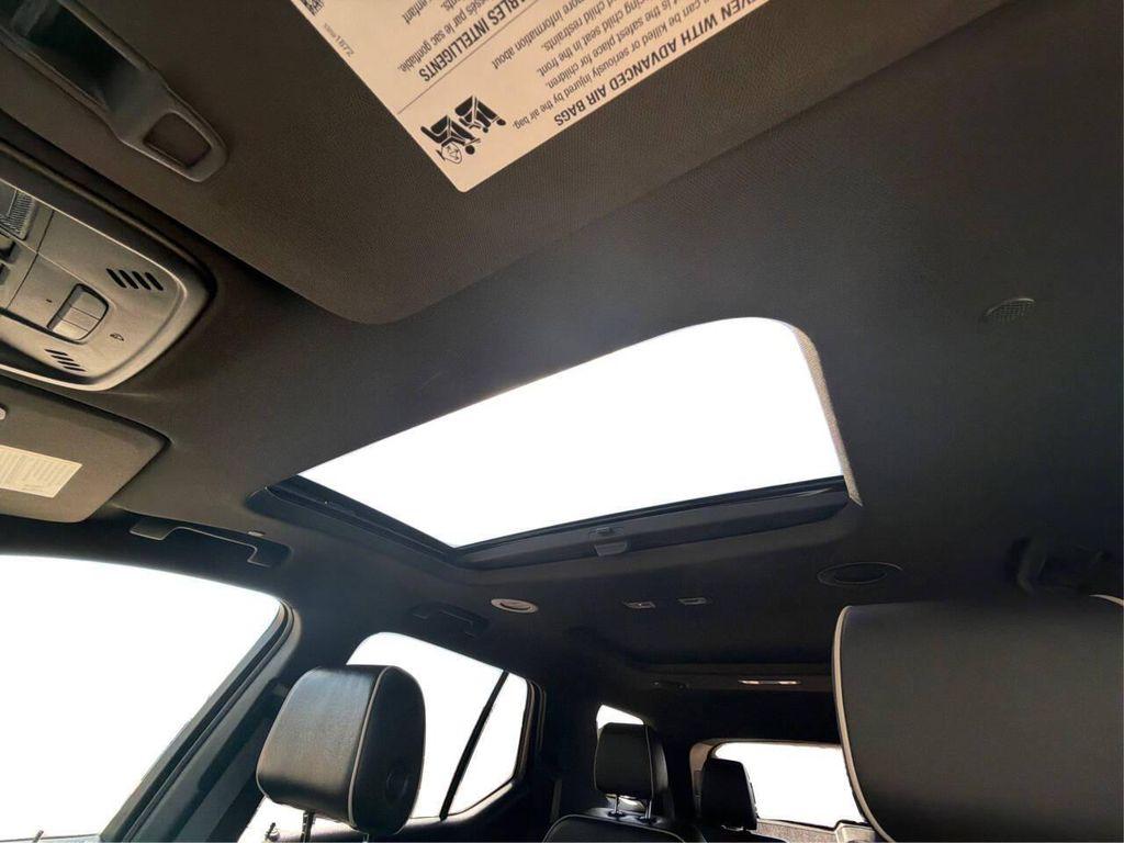 used 2023 Chevrolet Traverse car, priced at $32,950