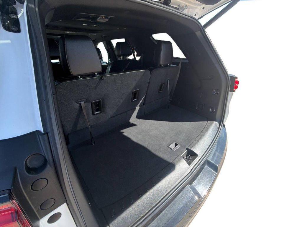 used 2023 Chevrolet Traverse car, priced at $32,950