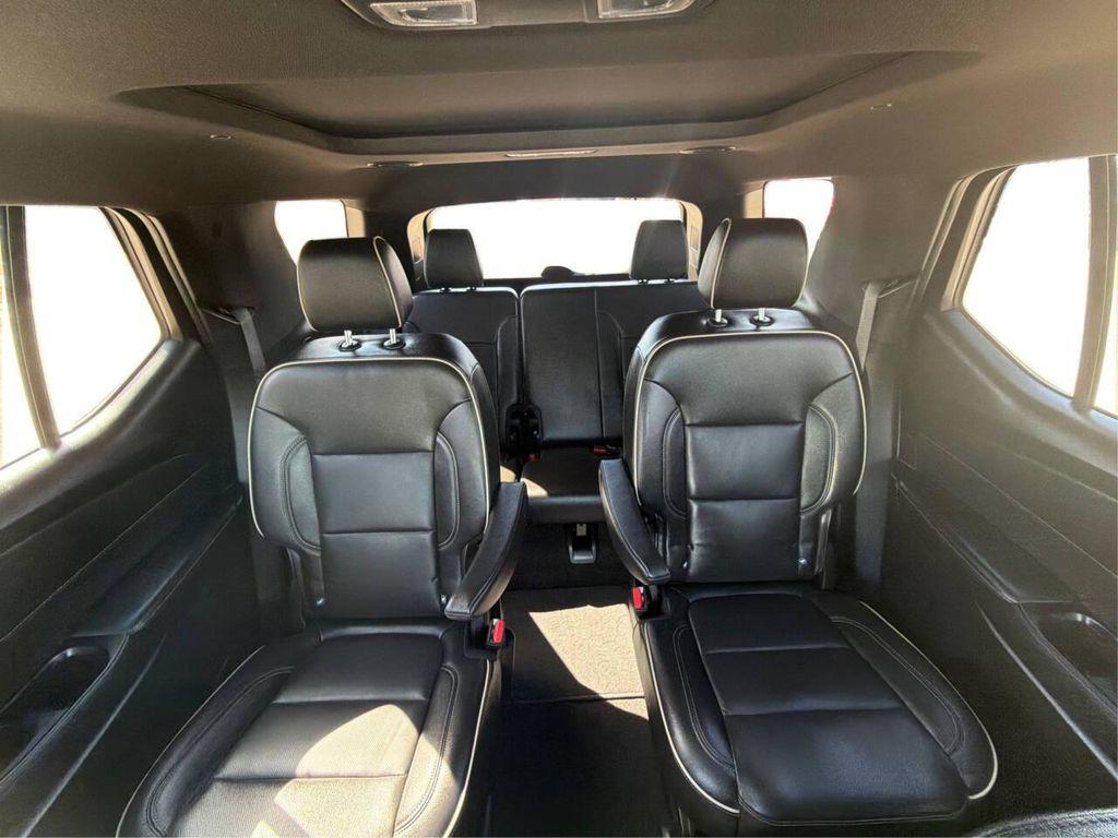 used 2023 Chevrolet Traverse car, priced at $32,950